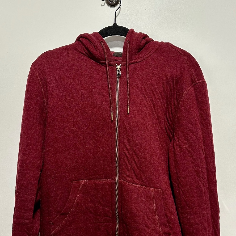 Taylor Stitch: The Apres Zip Hoodie in Burgundy Quilt (M, 40) LIKE-NEW
